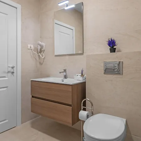 Coral Lägenhetshotell 4*